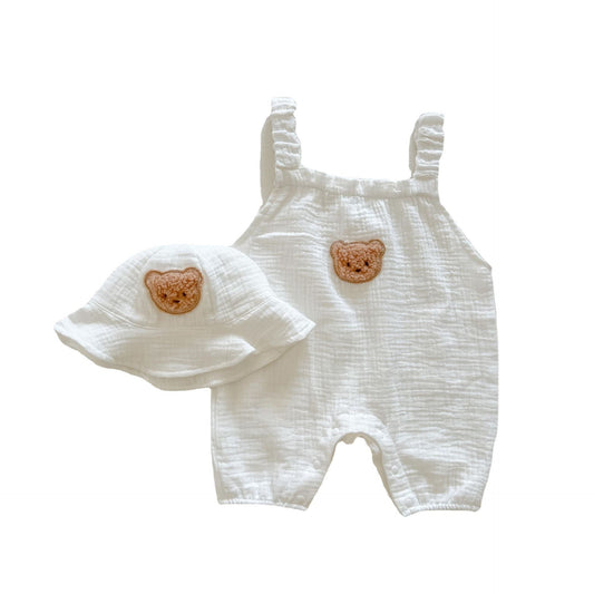 Baby Latzhose mit Häubchen - Praktisch und luftig