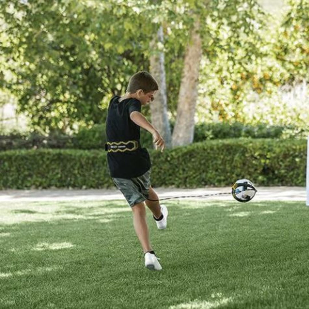 KickTrainer | Unbegrenztes Üben und Spielen - Solo-Fußballtrainer