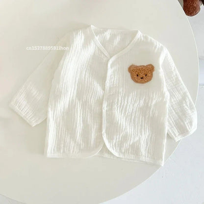 Baby Latzhose mit Häubchen - Praktisch und luftig