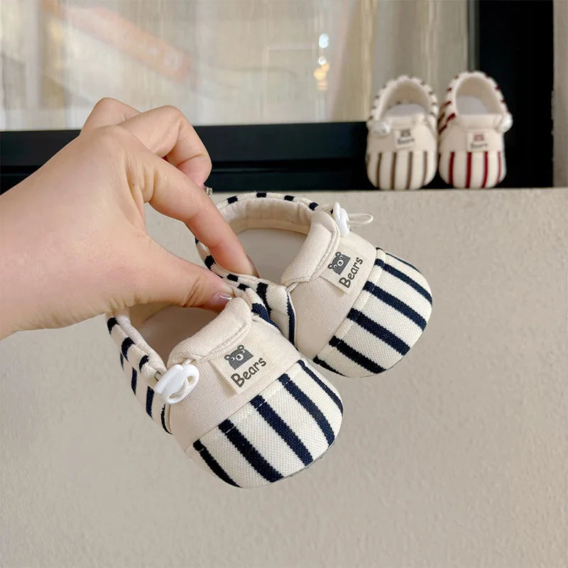 LilttleLooks | Komfort und Grip - Frühlings Baby Hausschuhe