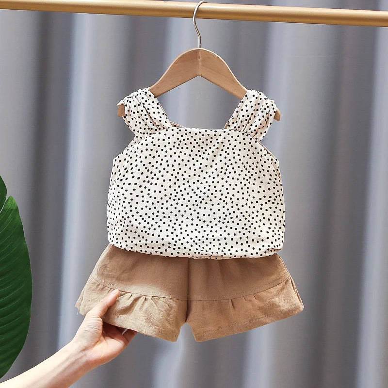LittleLooks | Verspielt und bequem – Mädchen Sommeroutfit