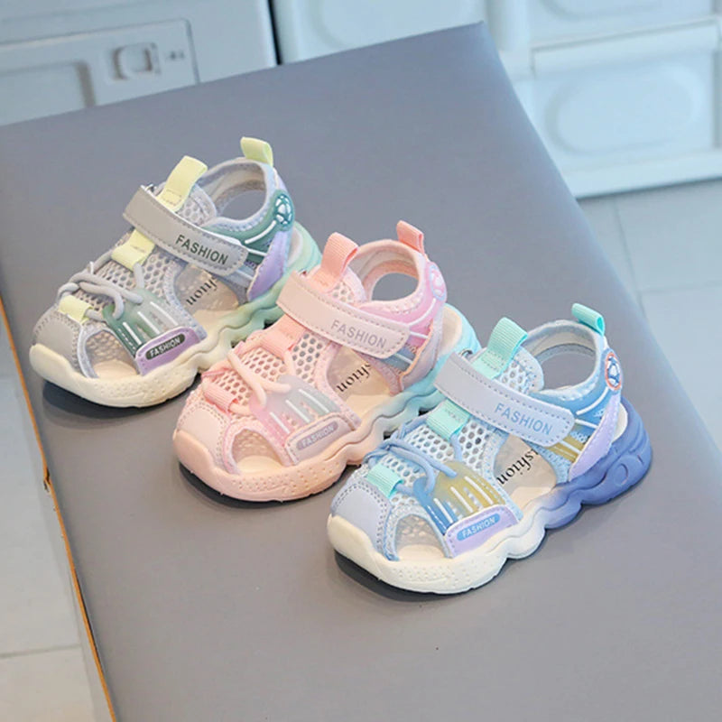 LittleLooks | Frisch bei jedem Schritt - Atmungsaktive Kindersandalen