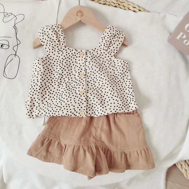 LittleLooks | Verspielt und bequem – Mädchen Sommeroutfit