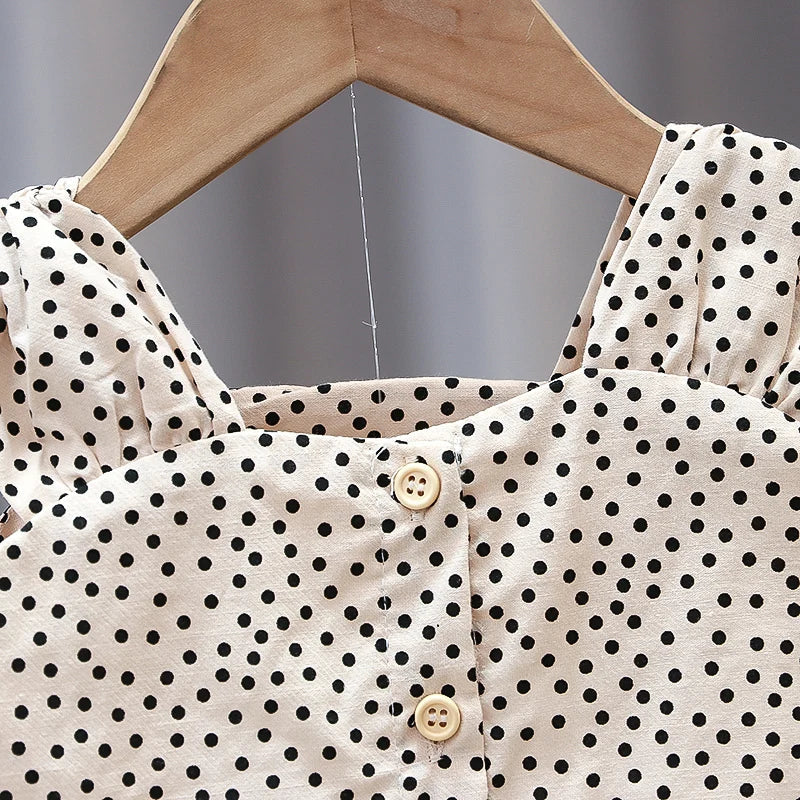 LittleLooks | Verspielt und bequem – Mädchen Sommeroutfit